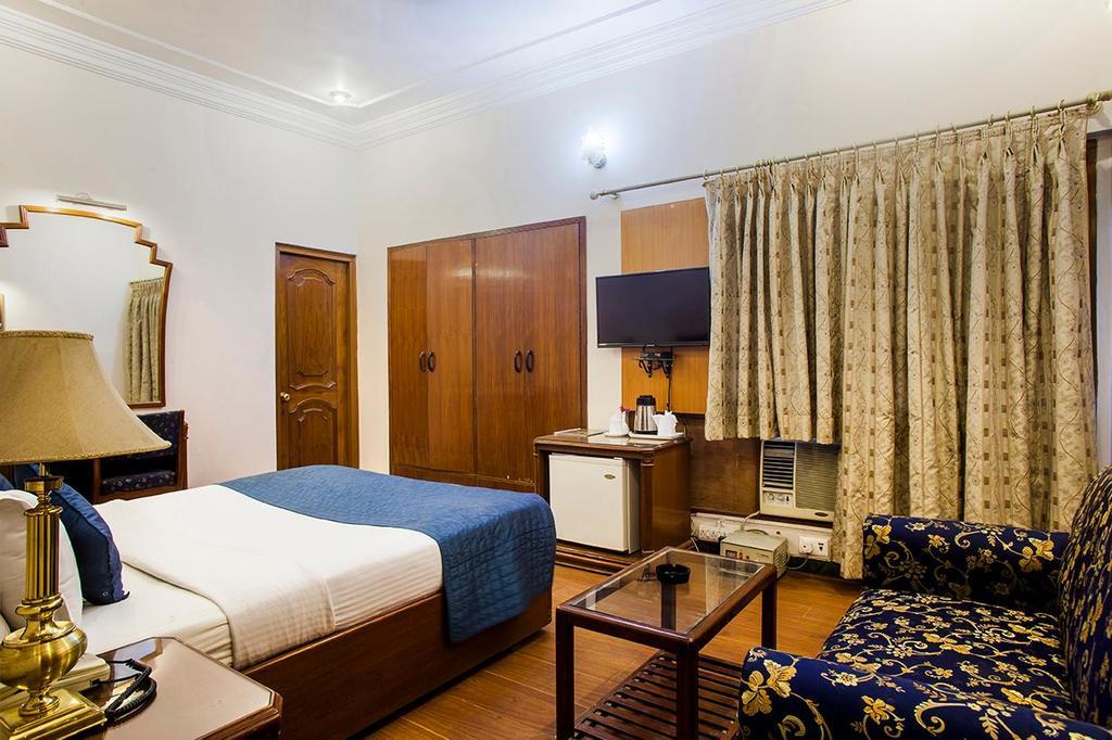Hotel Imperial House Allahabad Exterior photo