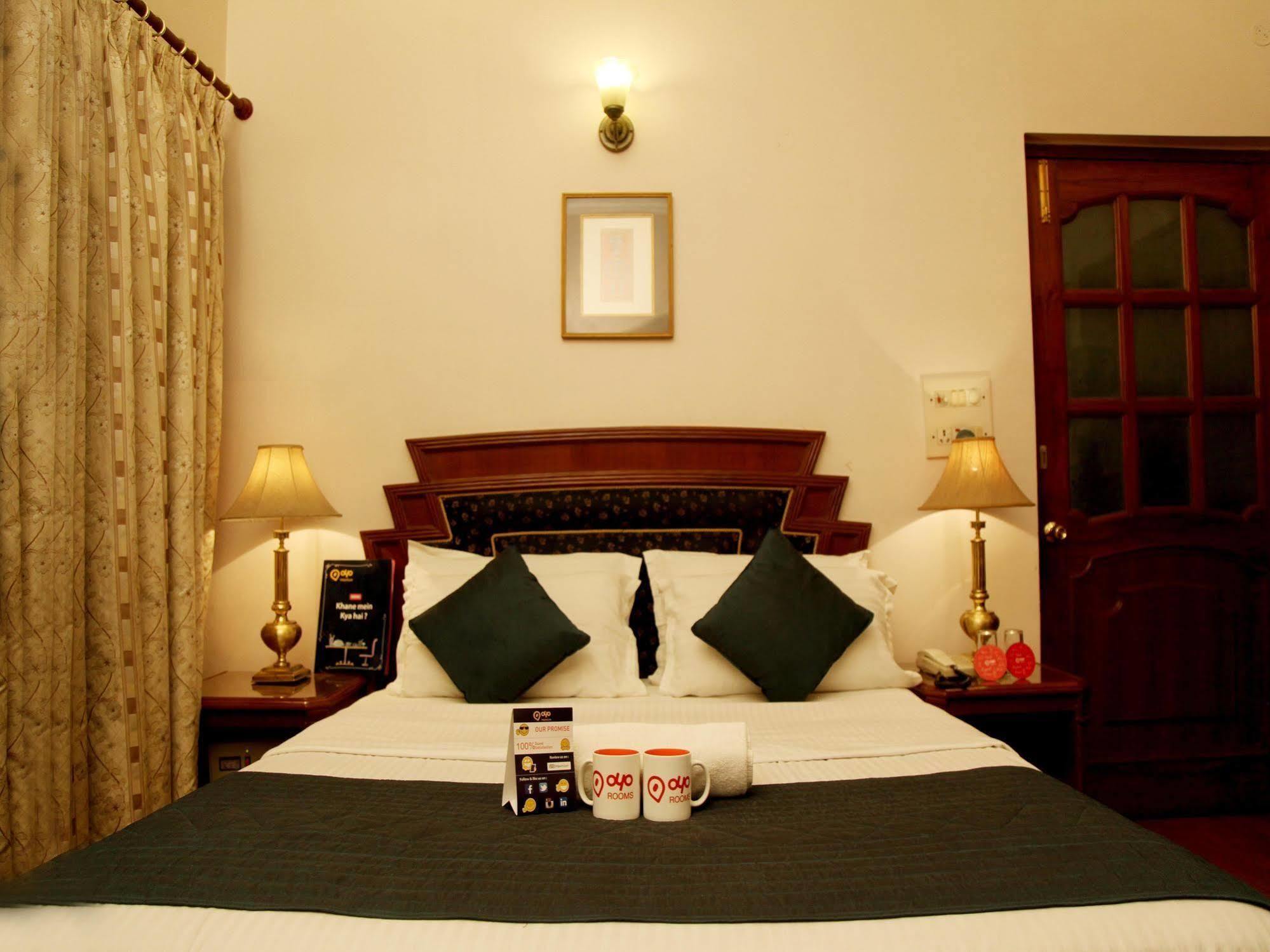 Hotel Imperial House Allahabad Exterior photo