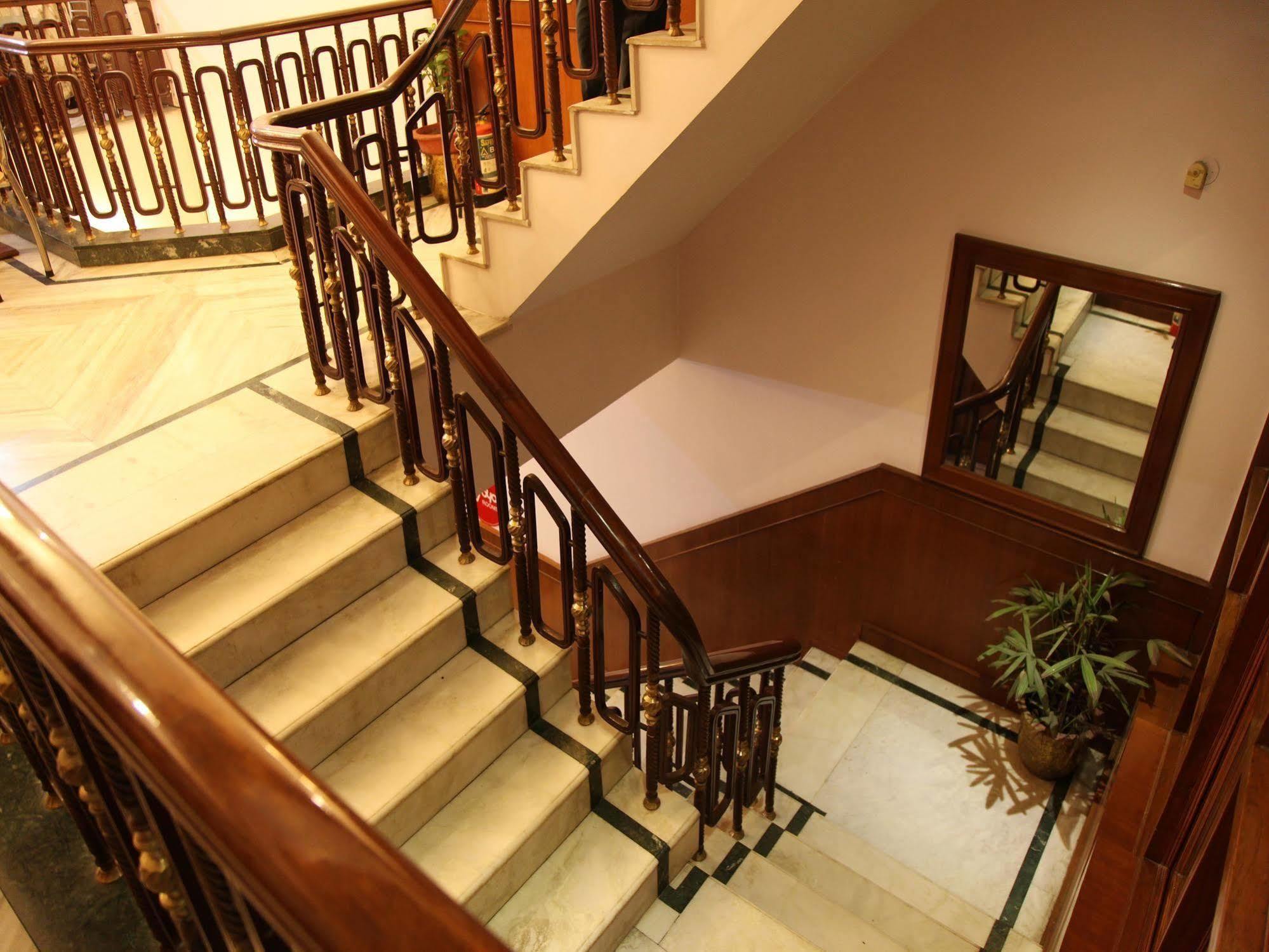Hotel Imperial House Allahabad Exterior photo